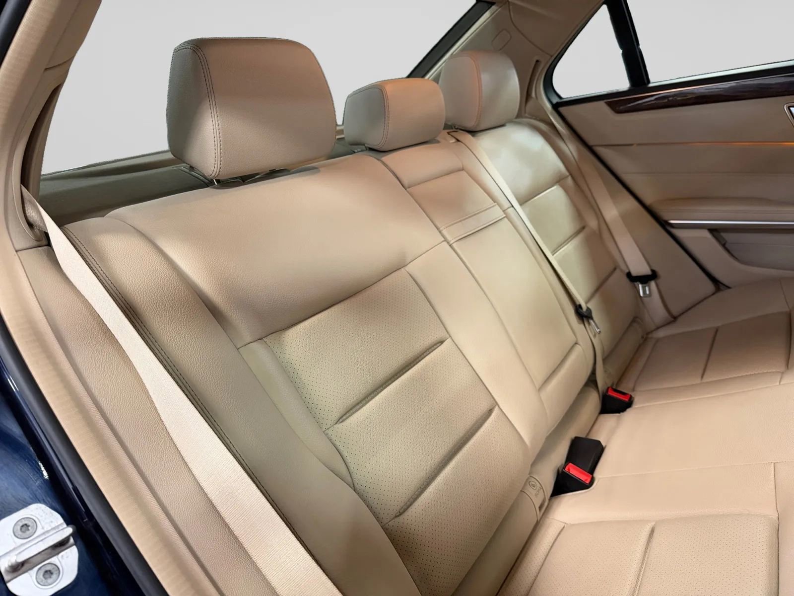 Used 2015 Mercedes-Benz E 350 E 350 4MATIC Sedan 4D w/ Premium 1 Package image 25