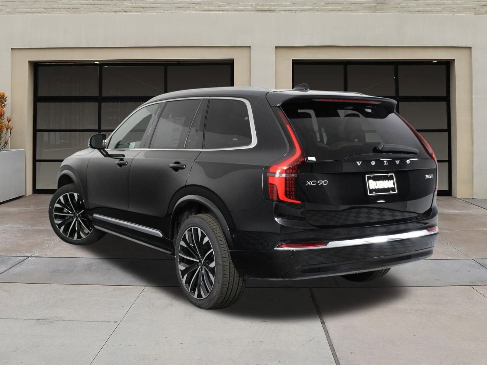 New 2026 Volvo XC90 B5 Plus image 3