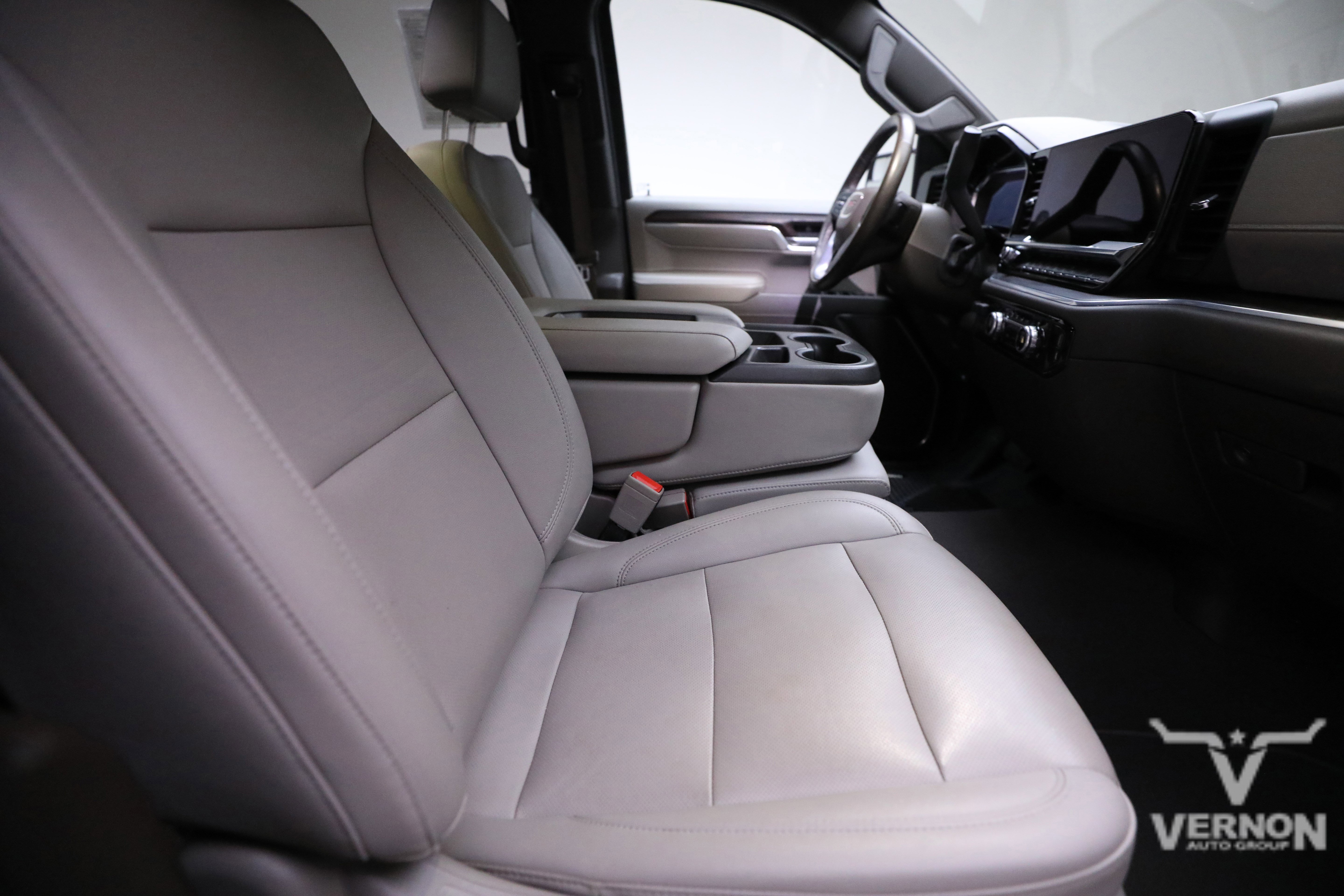 Used 2022 GMC Sierra 1500 SLT w/ X31 Off-Road Package image 12