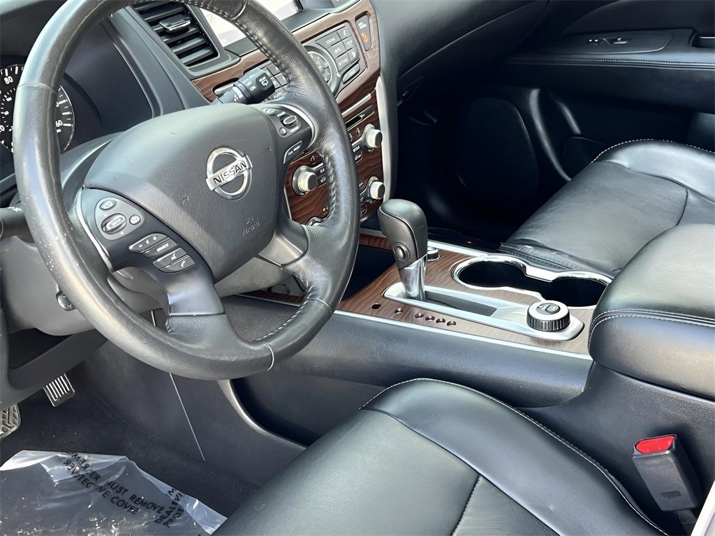 Used 2020 Nissan Pathfinder Platinum image 15