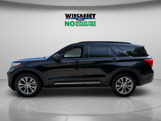 Certified 2023 Ford Explorer XLT w/ Equipment Group 202A AWD/4WD image 2