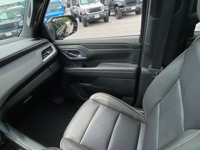 Used 2022 GMC Yukon XL SLT w/ SLT Luxury Package AWD/4WD image 28