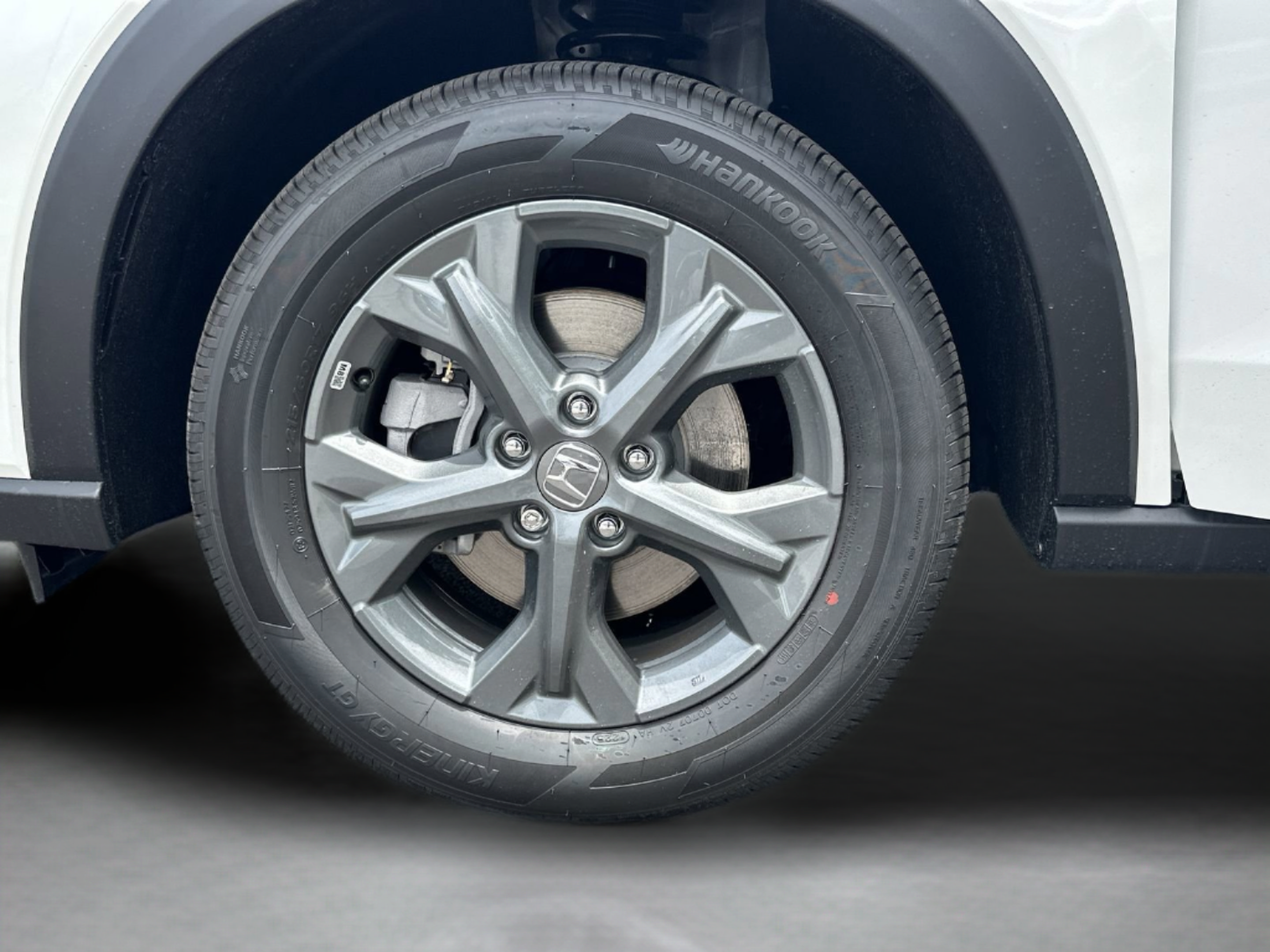 Certified 2026 Honda HR-V LX image 31