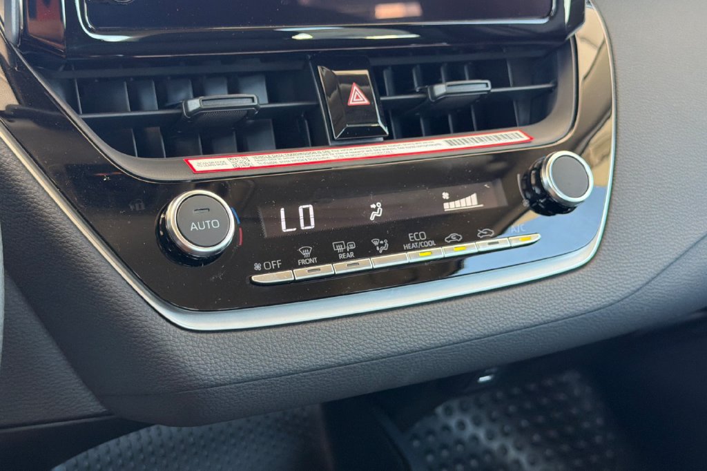 Used 2026 Toyota Corolla LE FWD image 21