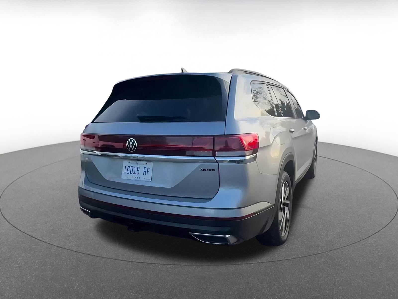 Used 2025 Volkswagen Atlas SE image 14