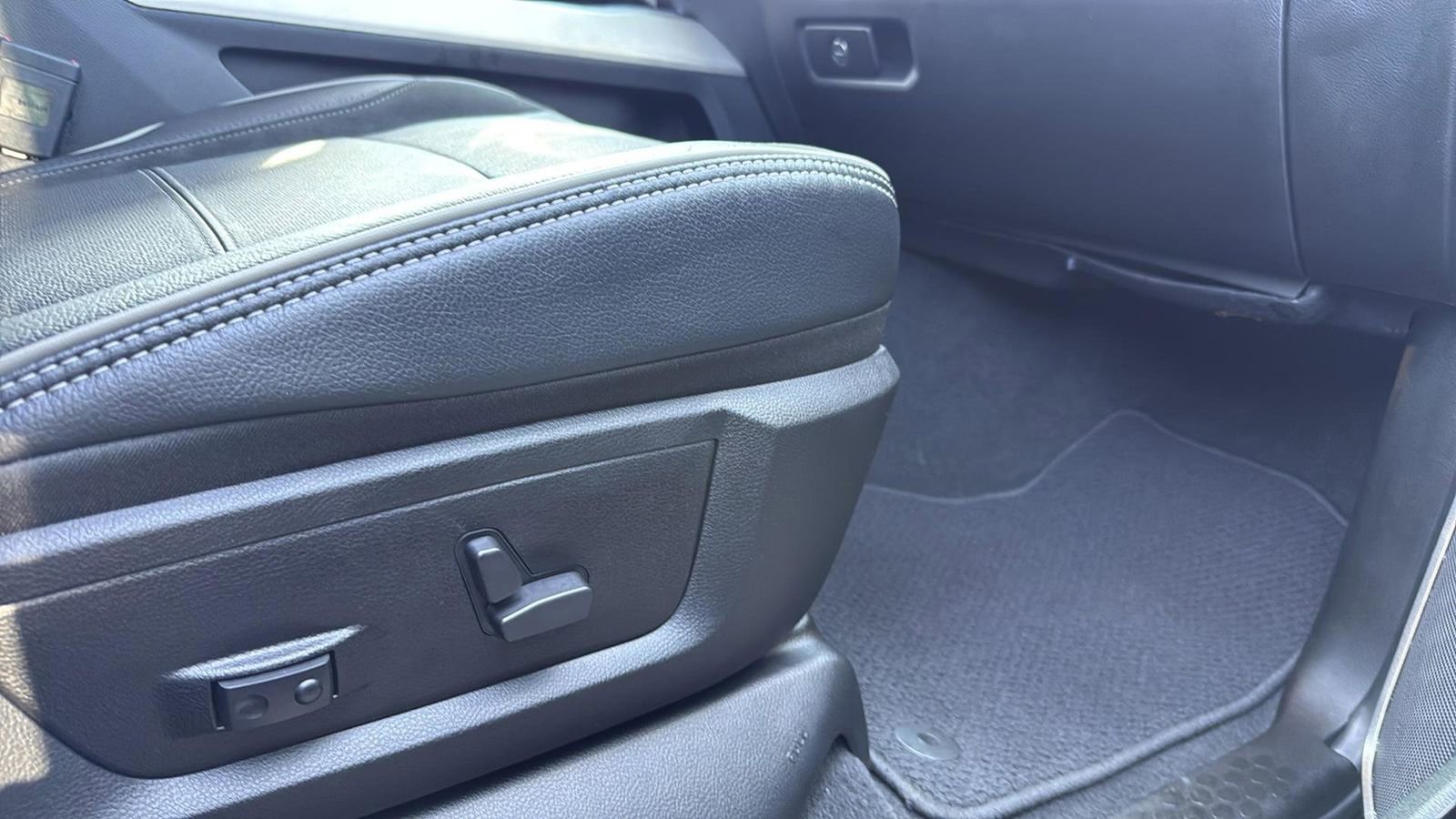 Used 2023 RAM 2500 Laramie image 25