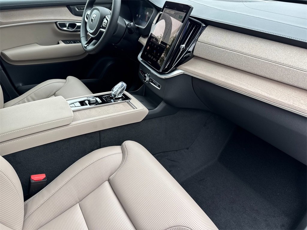 New 2026 Volvo XC90 B6 Ultra image 16