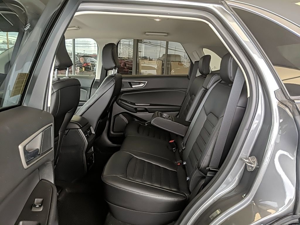 Used 2024 Ford Edge SEL w/ Convenience Package image 14