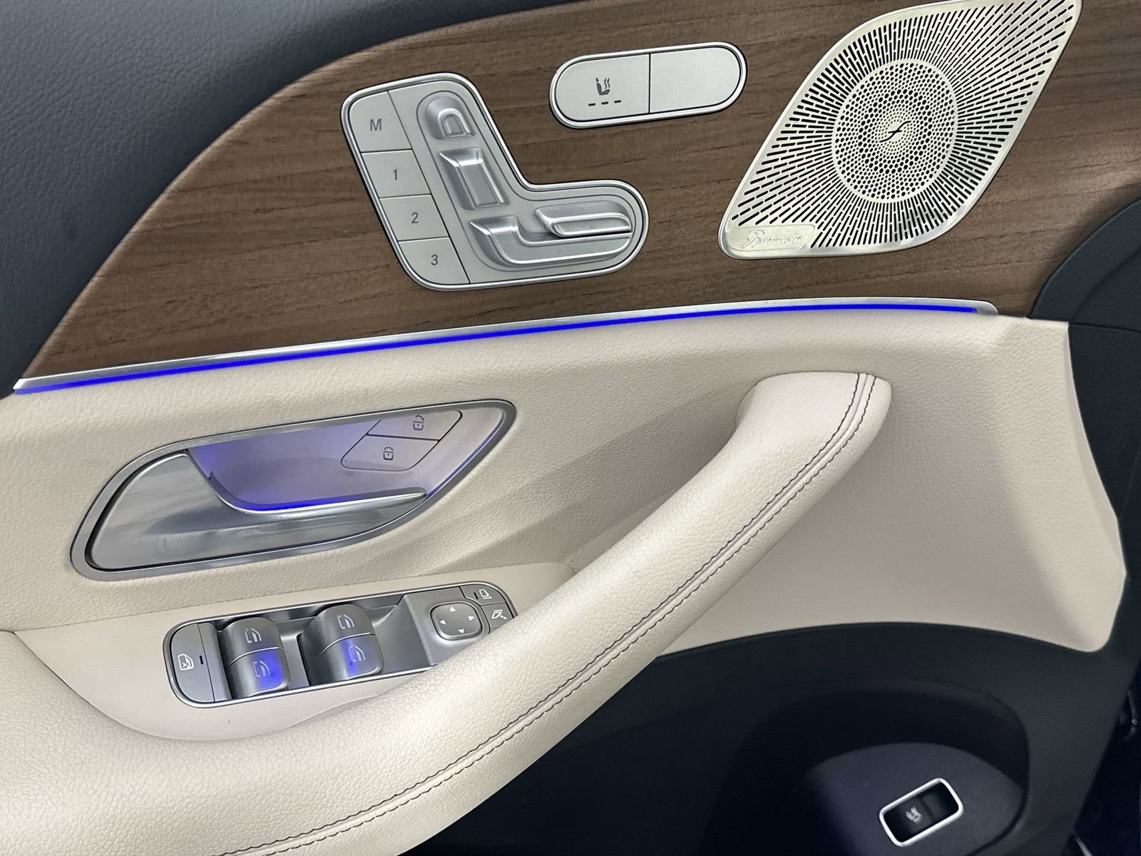 Used 2021 Mercedes-Benz GLE 350 w/ Premium Package image 17