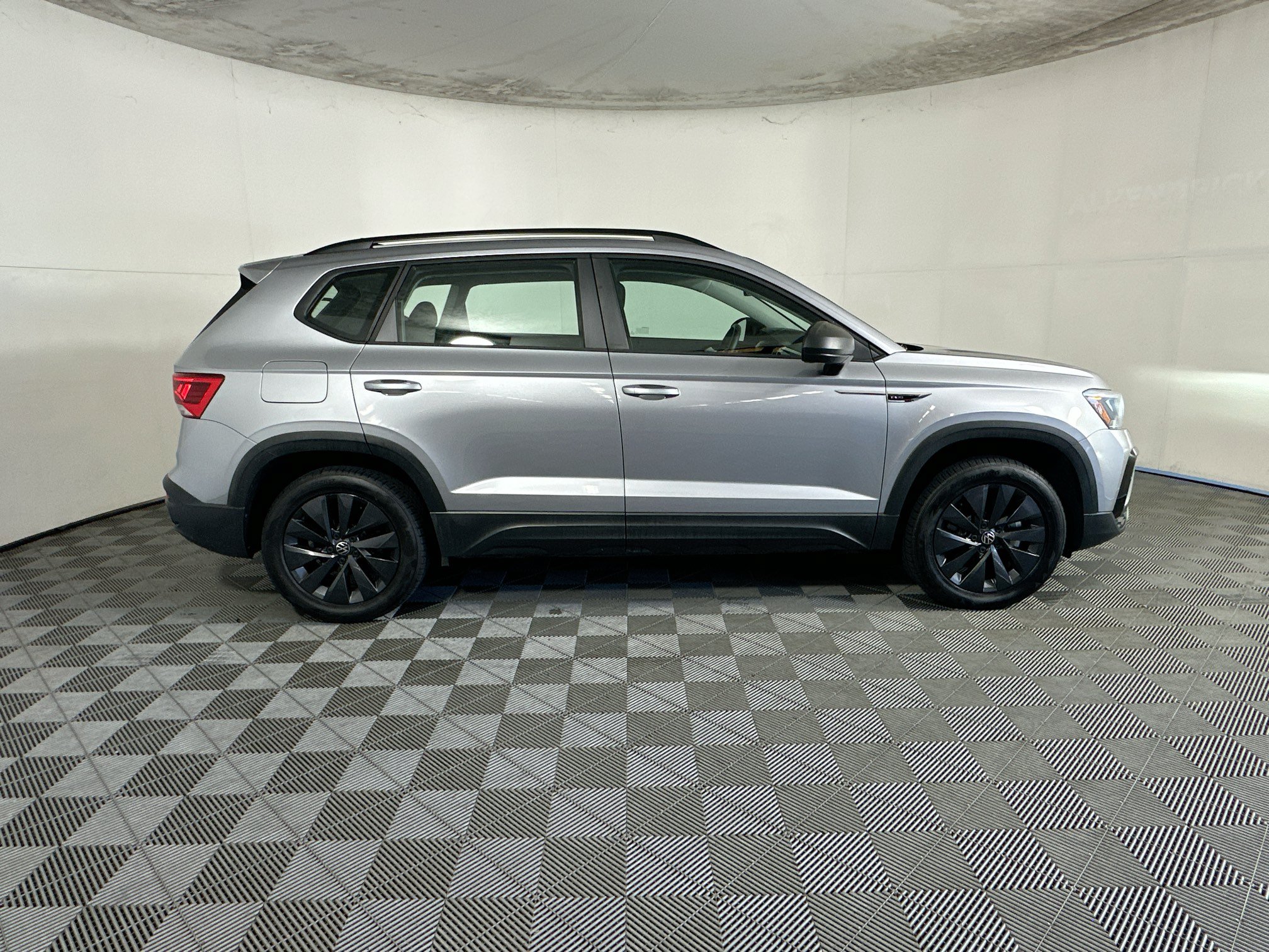 Used 2022 Volkswagen Taos S w/ IQ Drive S Package AWD/4WD image 2