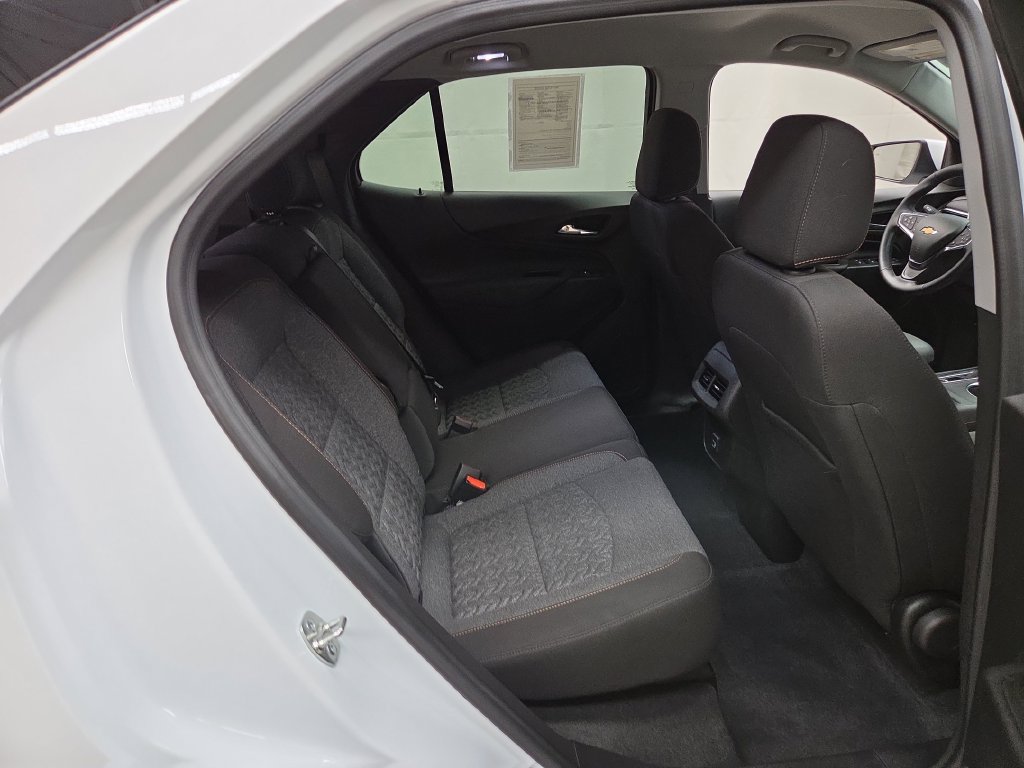 Used 2024 Chevrolet Equinox LT AWD/4WD image 11
