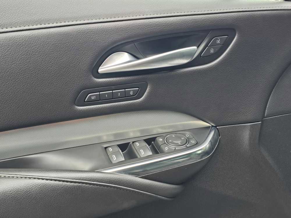 Used 2023 Cadillac XT4 Premium Luxury image 15