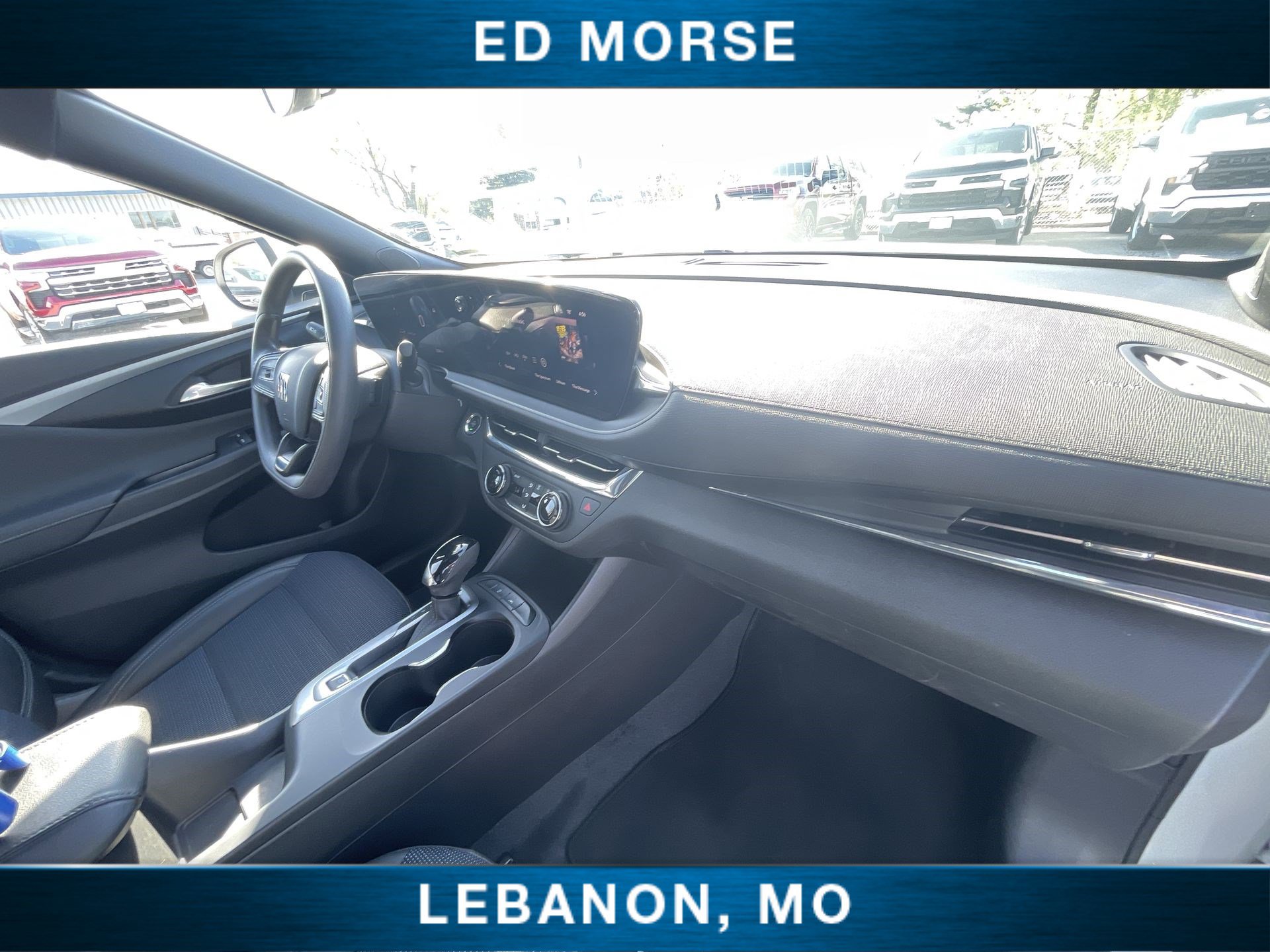 Used 2025 Buick Envista Preferred image 27