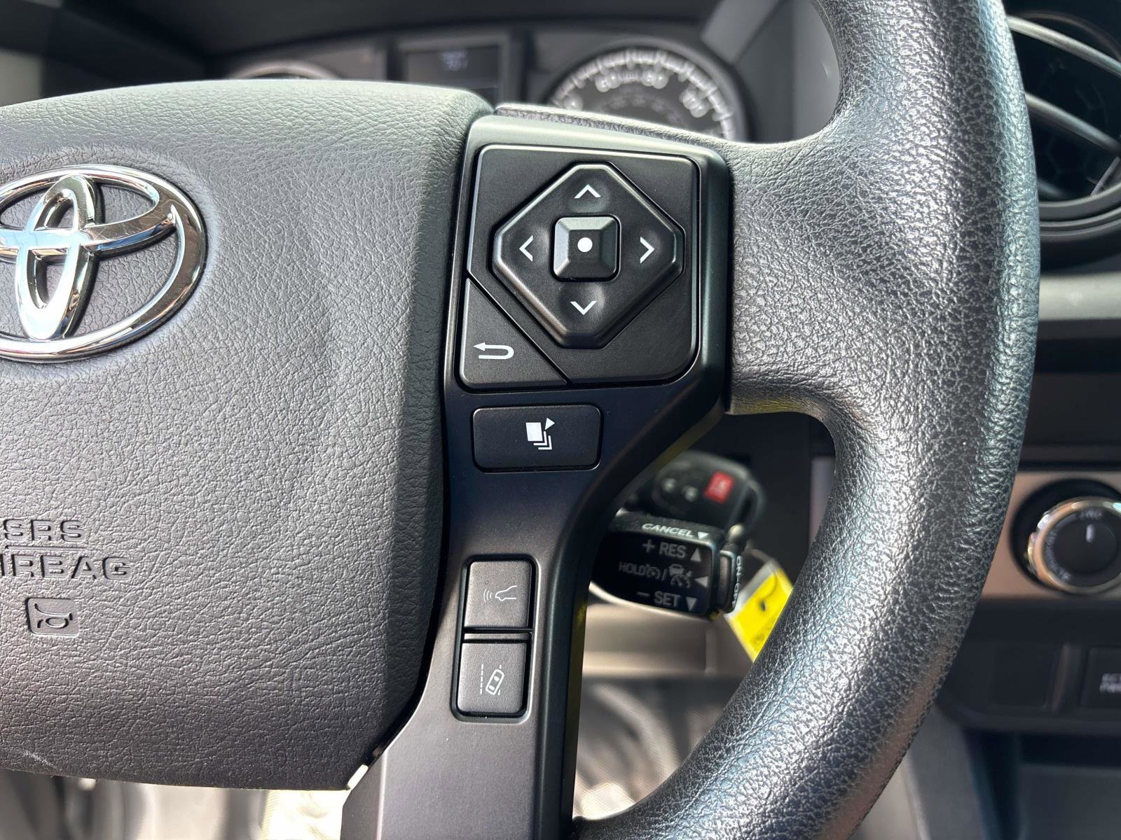 Used 2022 Toyota Tacoma SR AWD/4WD image 16