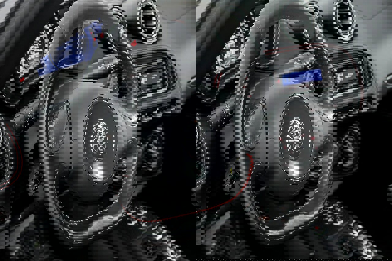 Used 2020 Alfa Romeo 4C Spider image 25