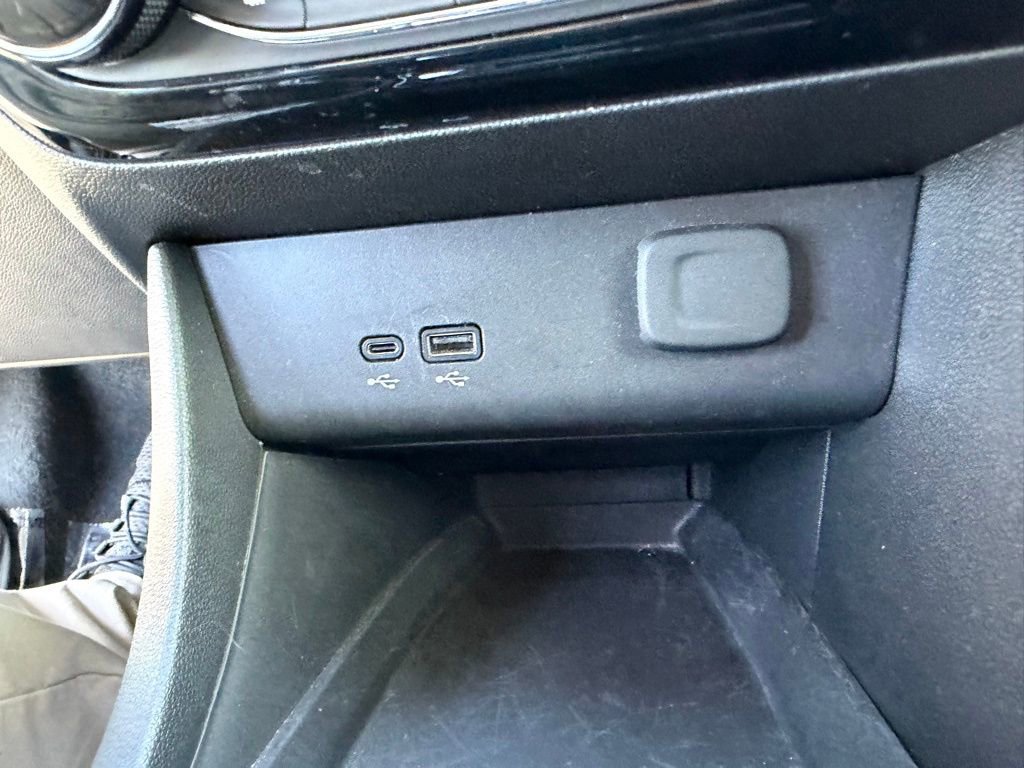 Used 2024 Buick Encore GX Sport Touring w/ Comfort Package image 25