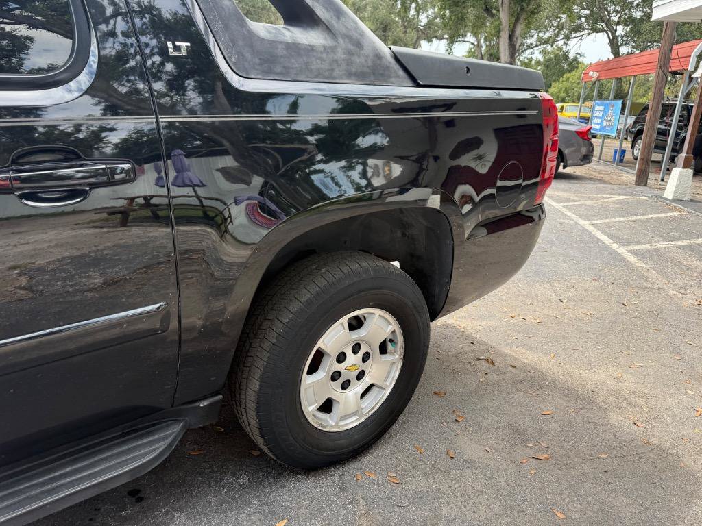 Used 2007 Chevrolet Avalanche LT AWD/4WD image 8