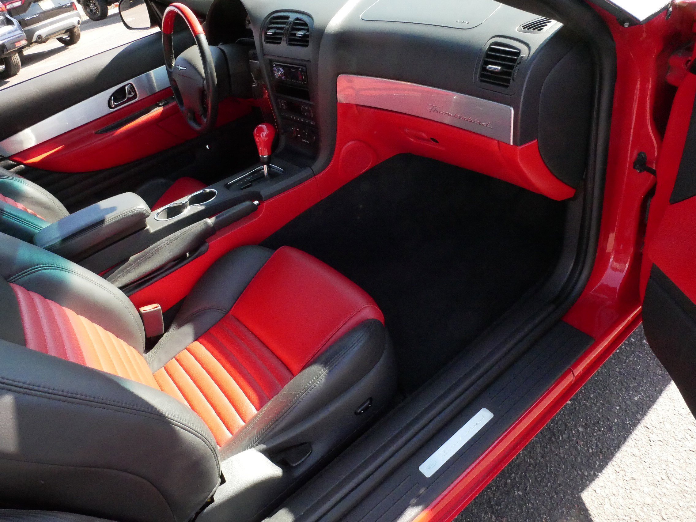 Used 2002 Ford Thunderbird image 11