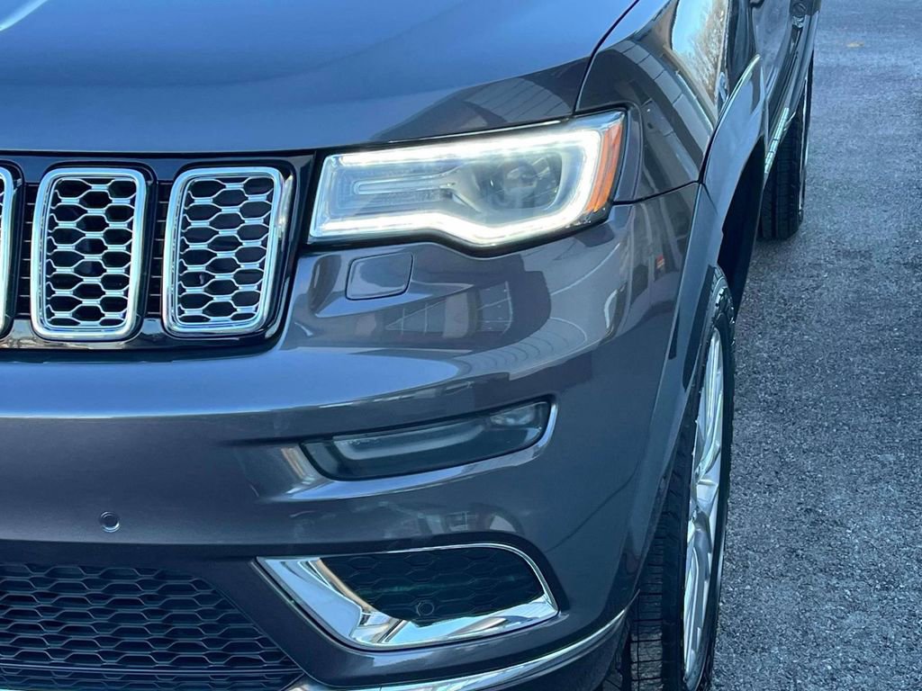 Used 2018 Jeep Grand Cherokee Summit image 9
