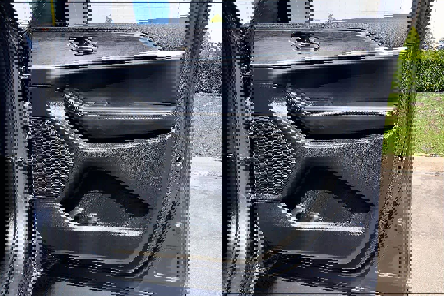 Used 2025 Jeep Grand Cherokee L Limited w/ Luxury Tech Group II AWD/4WD image 22