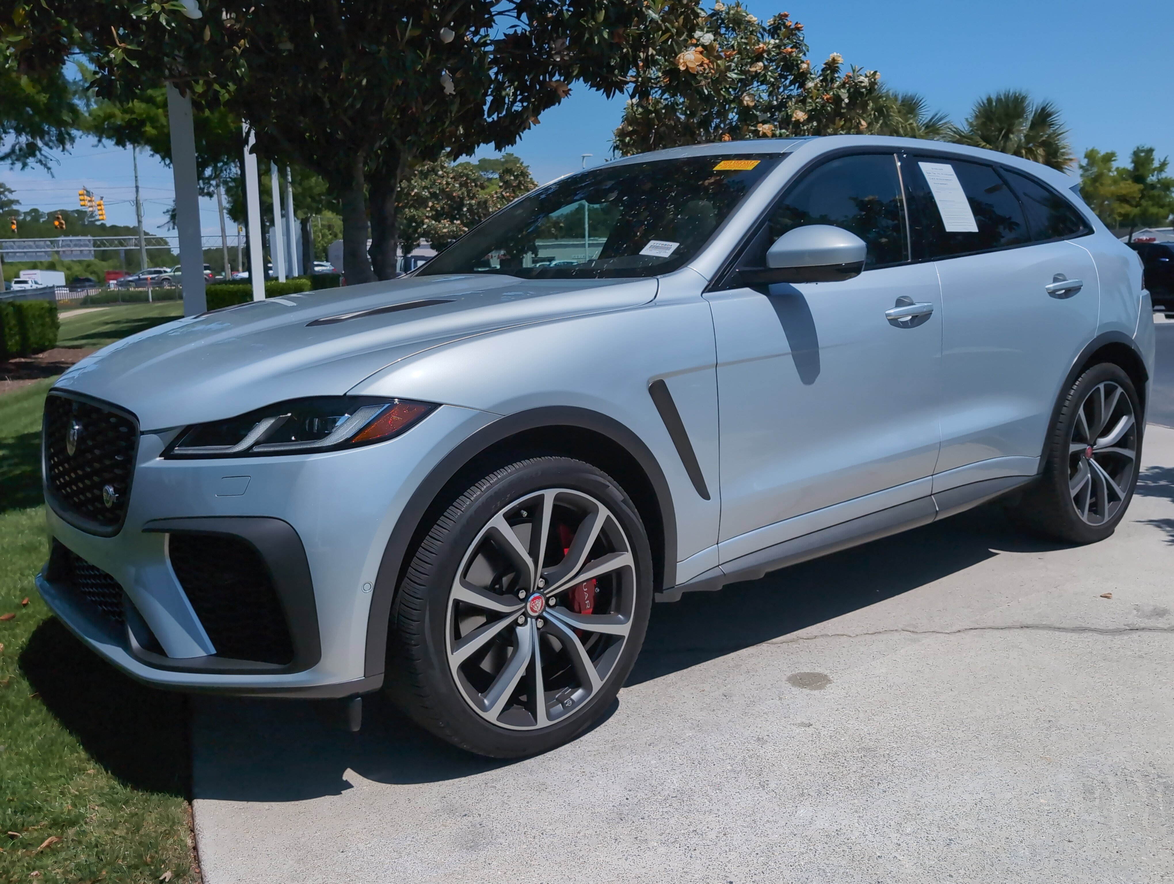 Used 2022 Jaguar F-PACE SVR AWD/4WD image 5
