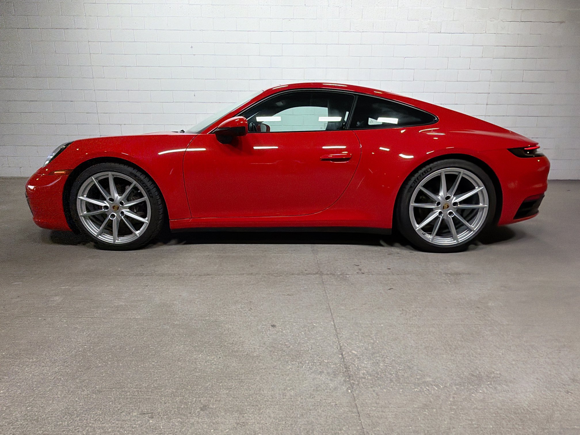 Certified 2024 Porsche 911 Carrera RWD image 2