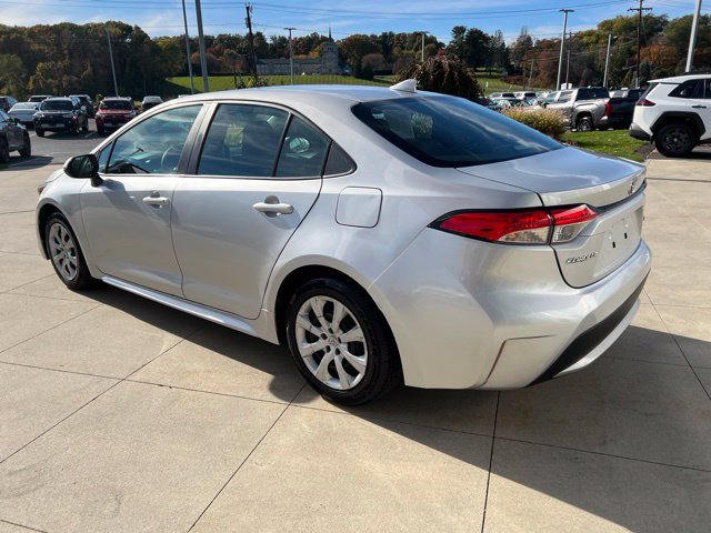 Used 2021 Toyota Corolla LE w/ Carpet Mat Package (TMS) FWD image 5