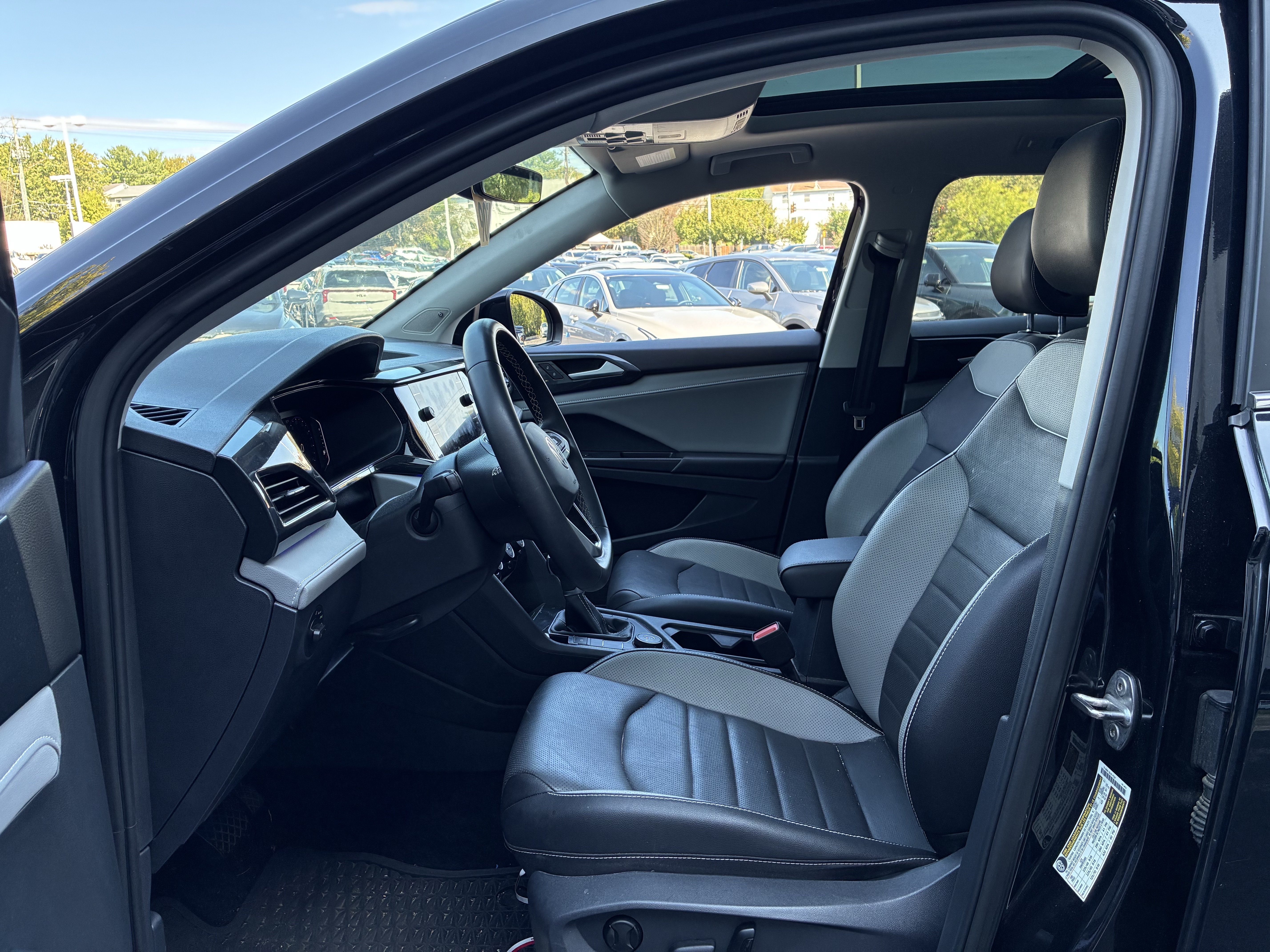 Certified 2023 Volkswagen Taos SEL AWD/4WD image 21