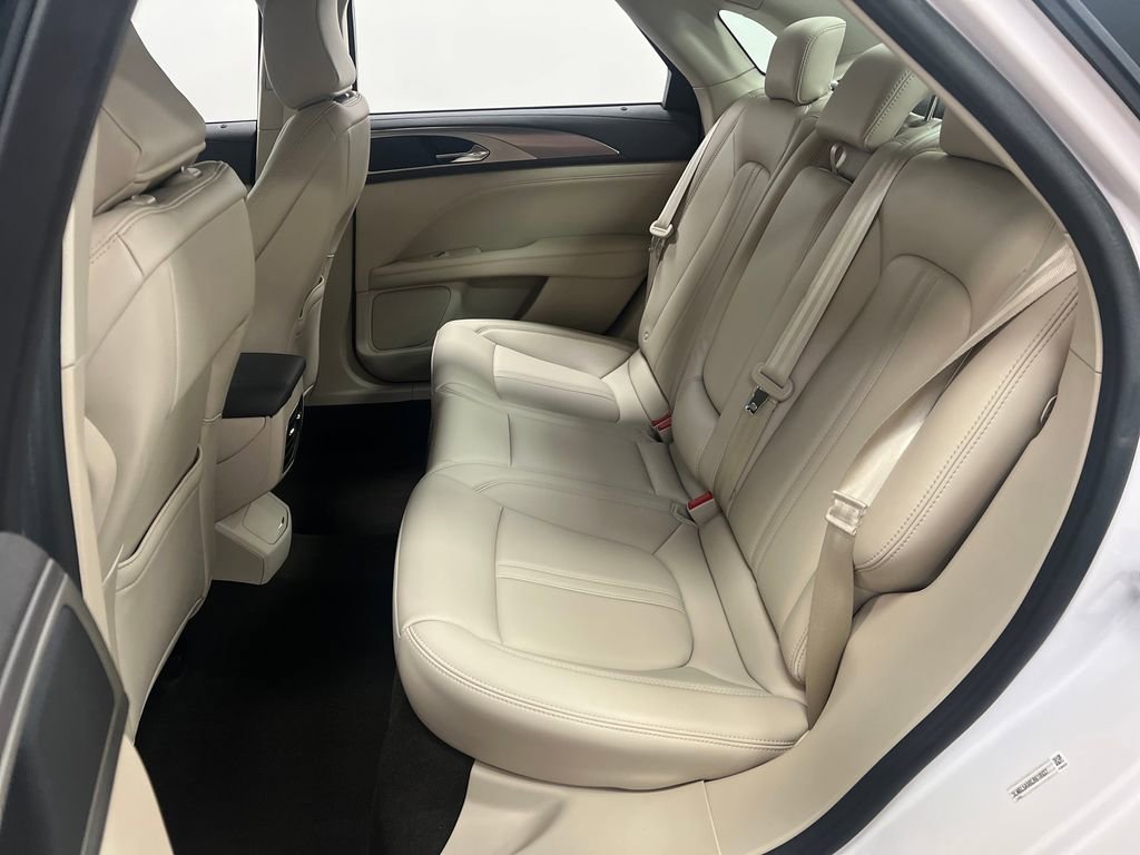 Used 2020 Lincoln MKZ w/ Convenience Package FWD image 27