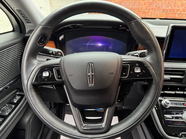 Used 2022 Lincoln Corsair Reserve w/ Sport Package image 14