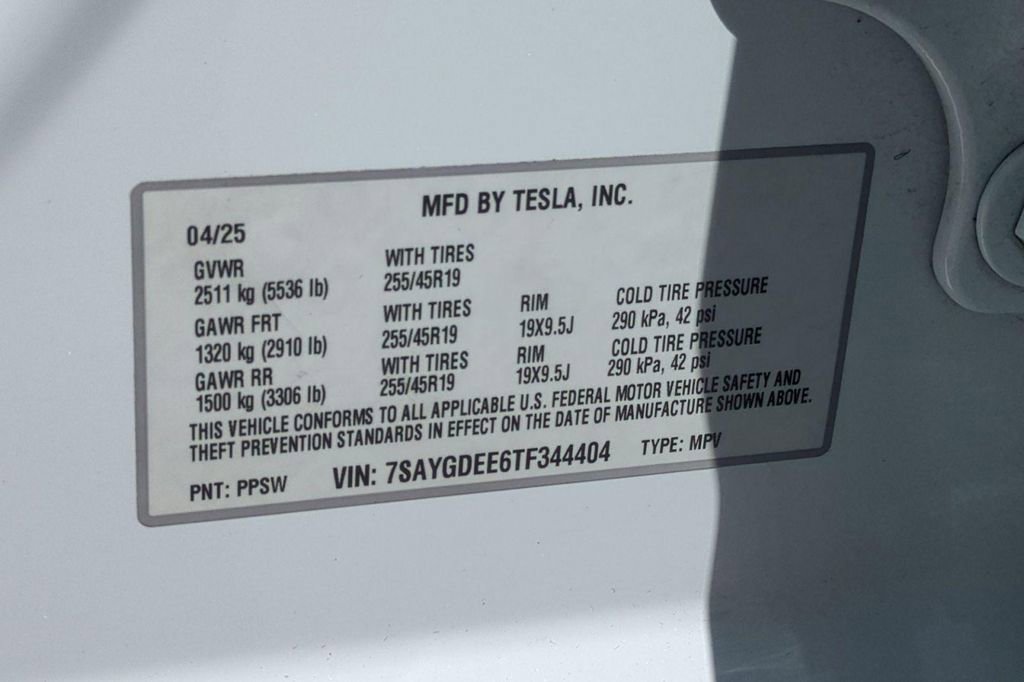 Used 2026 Tesla Model Y Long Range AWD/4WD image 19