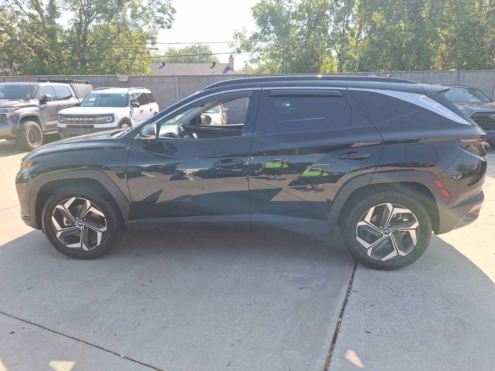 Used 2023 Hyundai Tucson Limited AWD/4WD image 3
