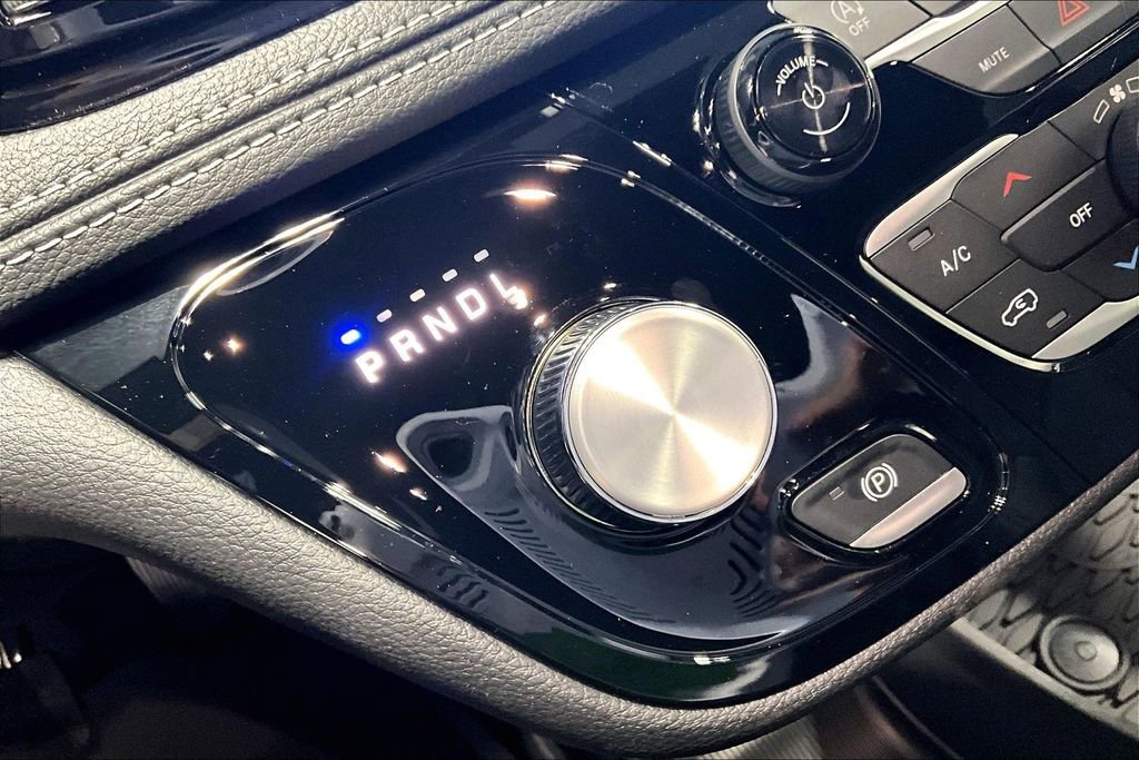 New 2026 Chrysler Pacifica Select image 21
