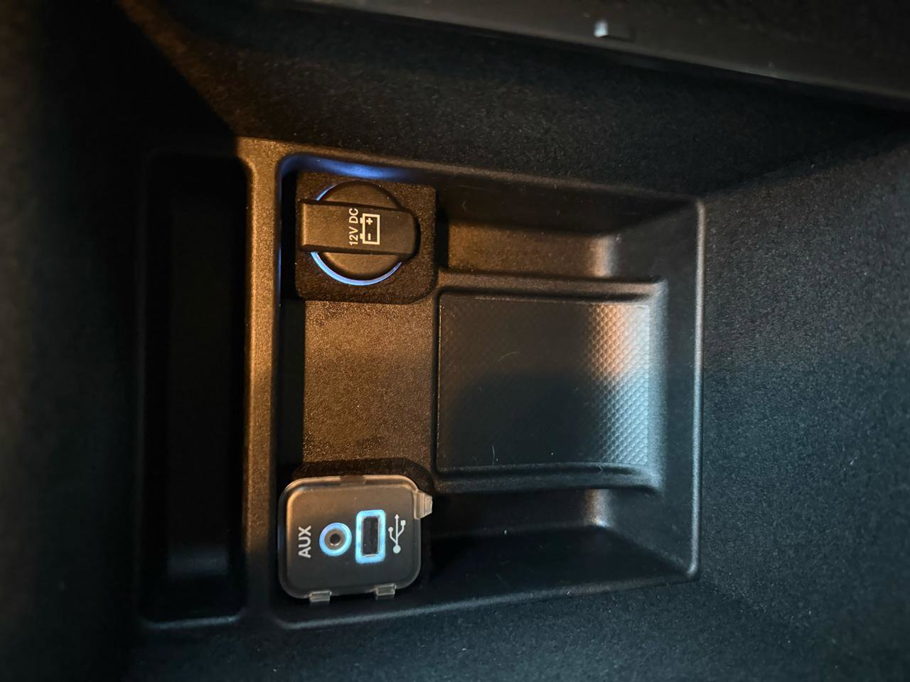 Used 2014 Chrysler 300 image 32