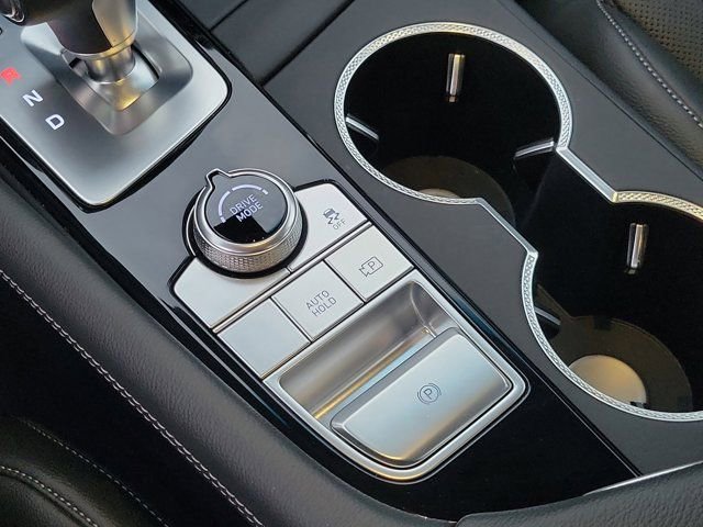 Used 2026 Genesis G70 2.5T image 31