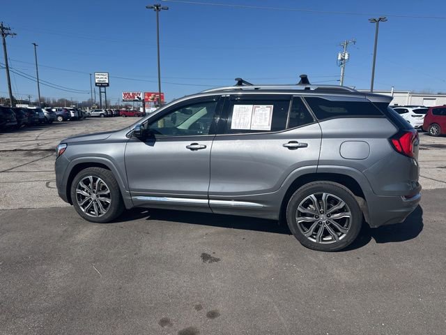 Used 2020 GMC Terrain Denali w/ Denali Premium Package image 3