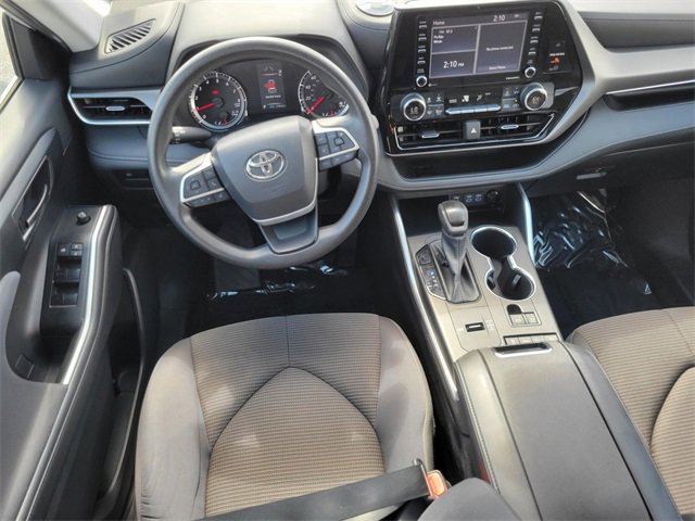 Used 2022 Toyota Highlander L image 12