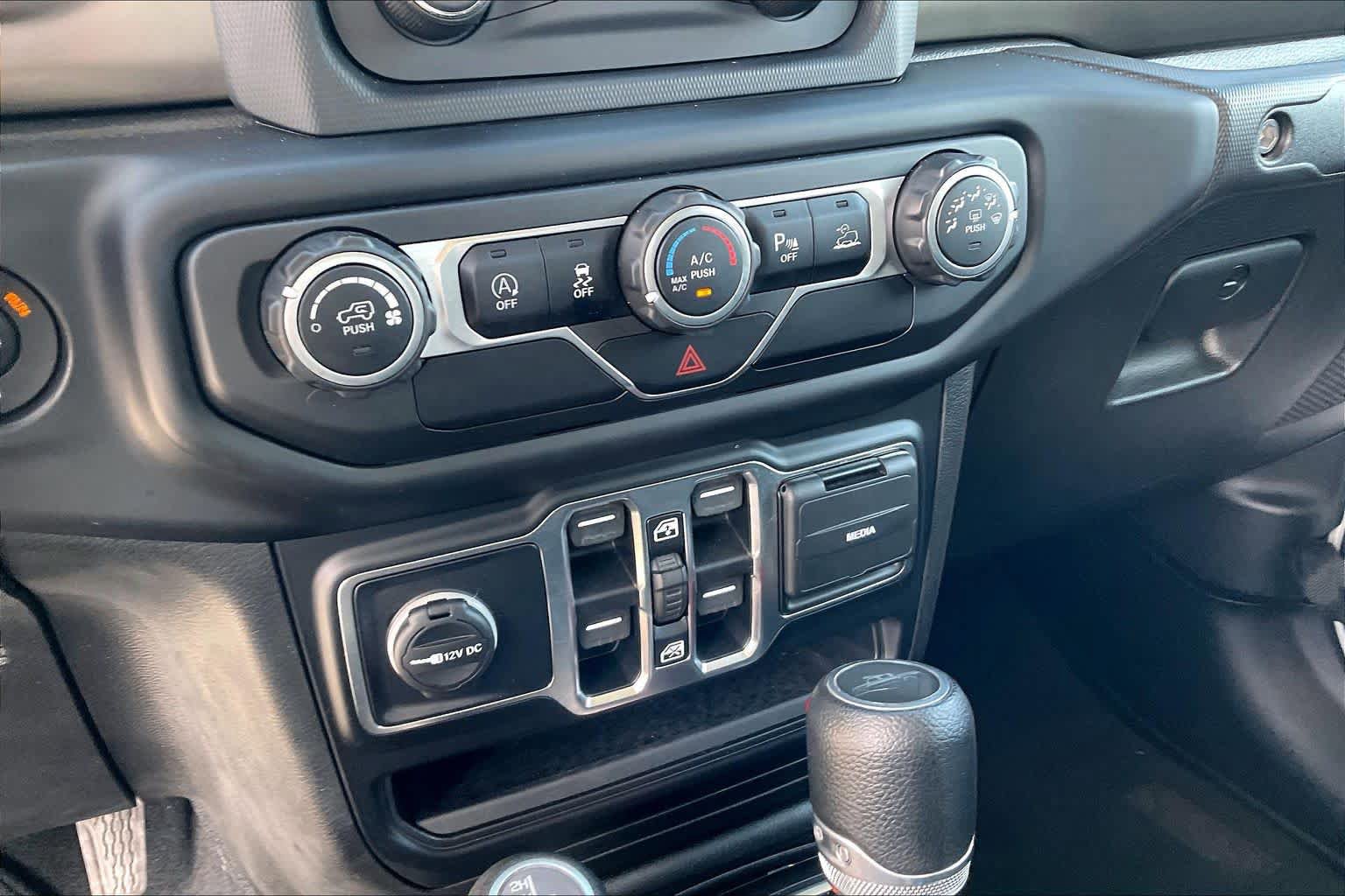 Used 2020 Jeep Gladiator Sport w/ Quick Order Package 24S image 32