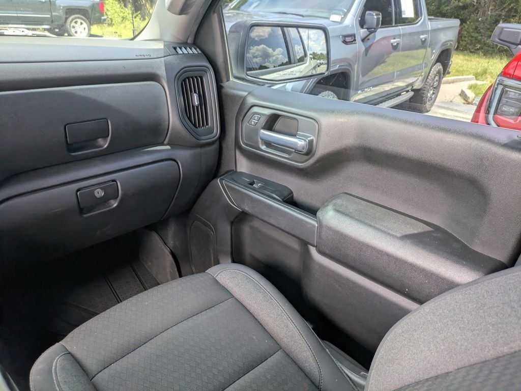 Used 2023 Chevrolet Silverado 1500 Custom RWD image 17