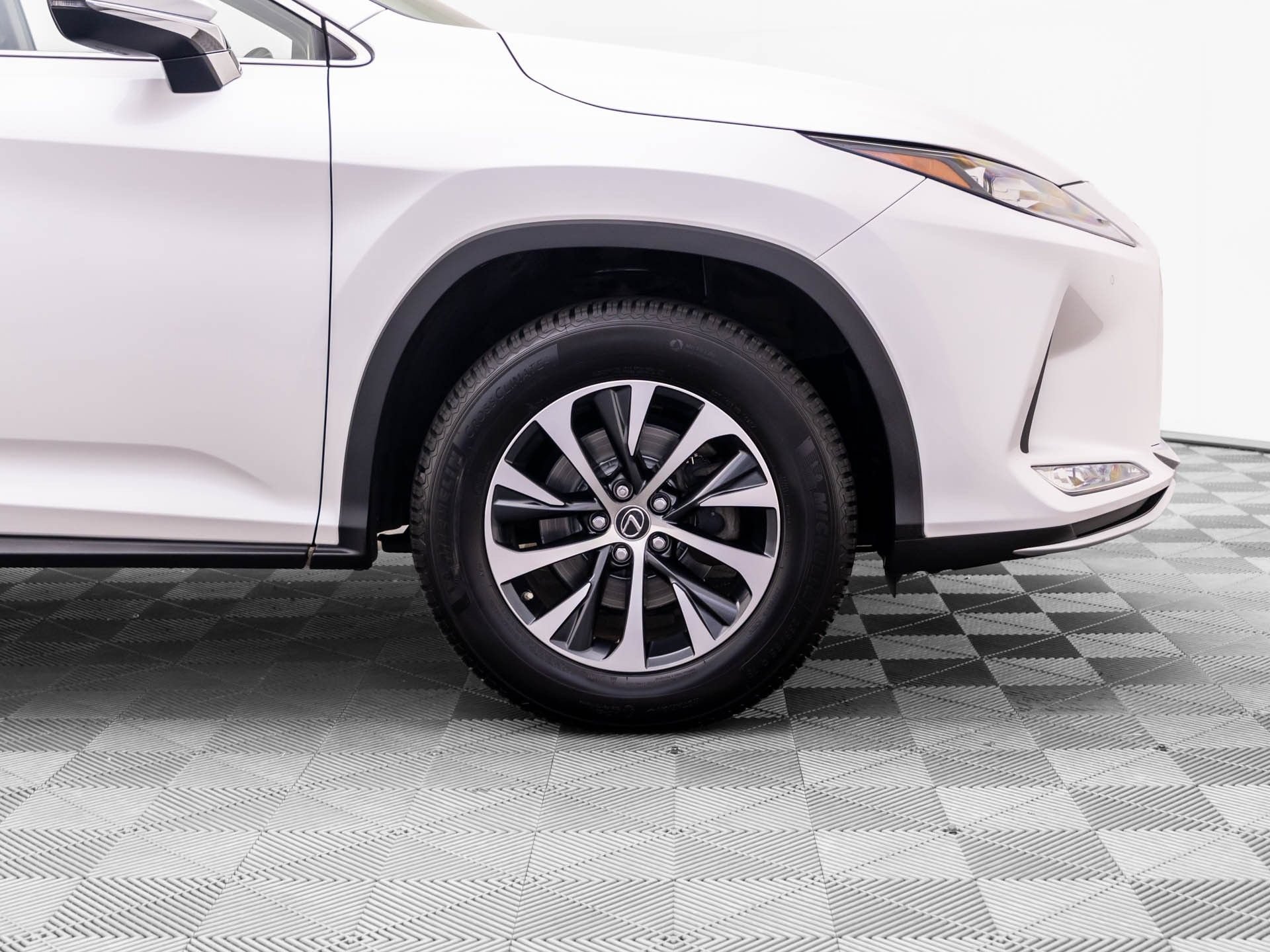 Used 2022 Lexus RX 350L Premium w/ Premium Package AWD/4WD image 36