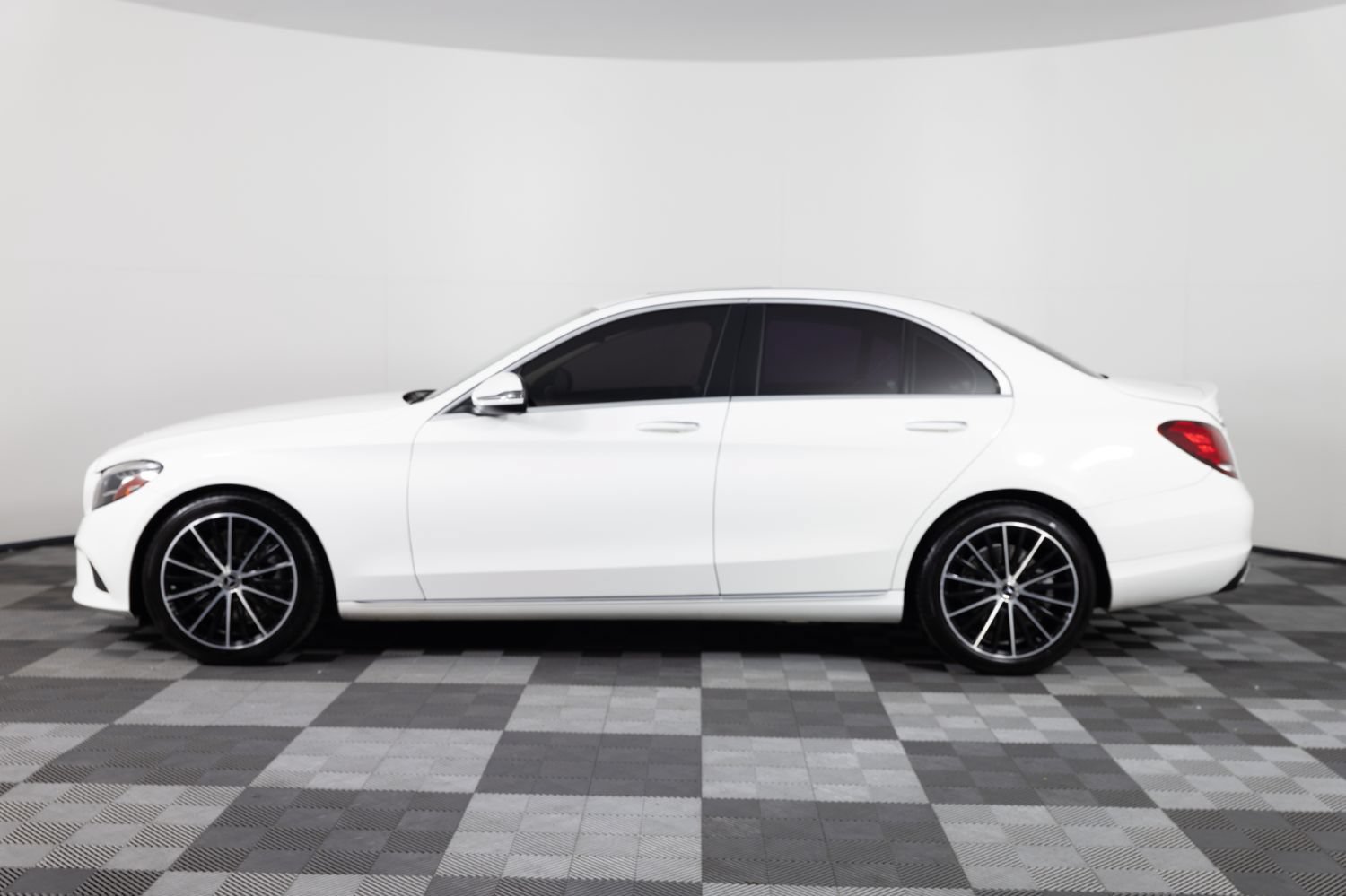 Used 2019 Mercedes-Benz C 300 Sedan image 3
