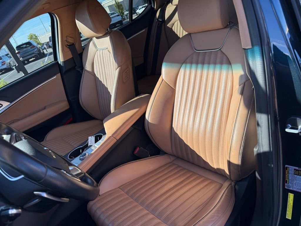Used 2022 Genesis G70 2.0T w/ Prestige Package image 8