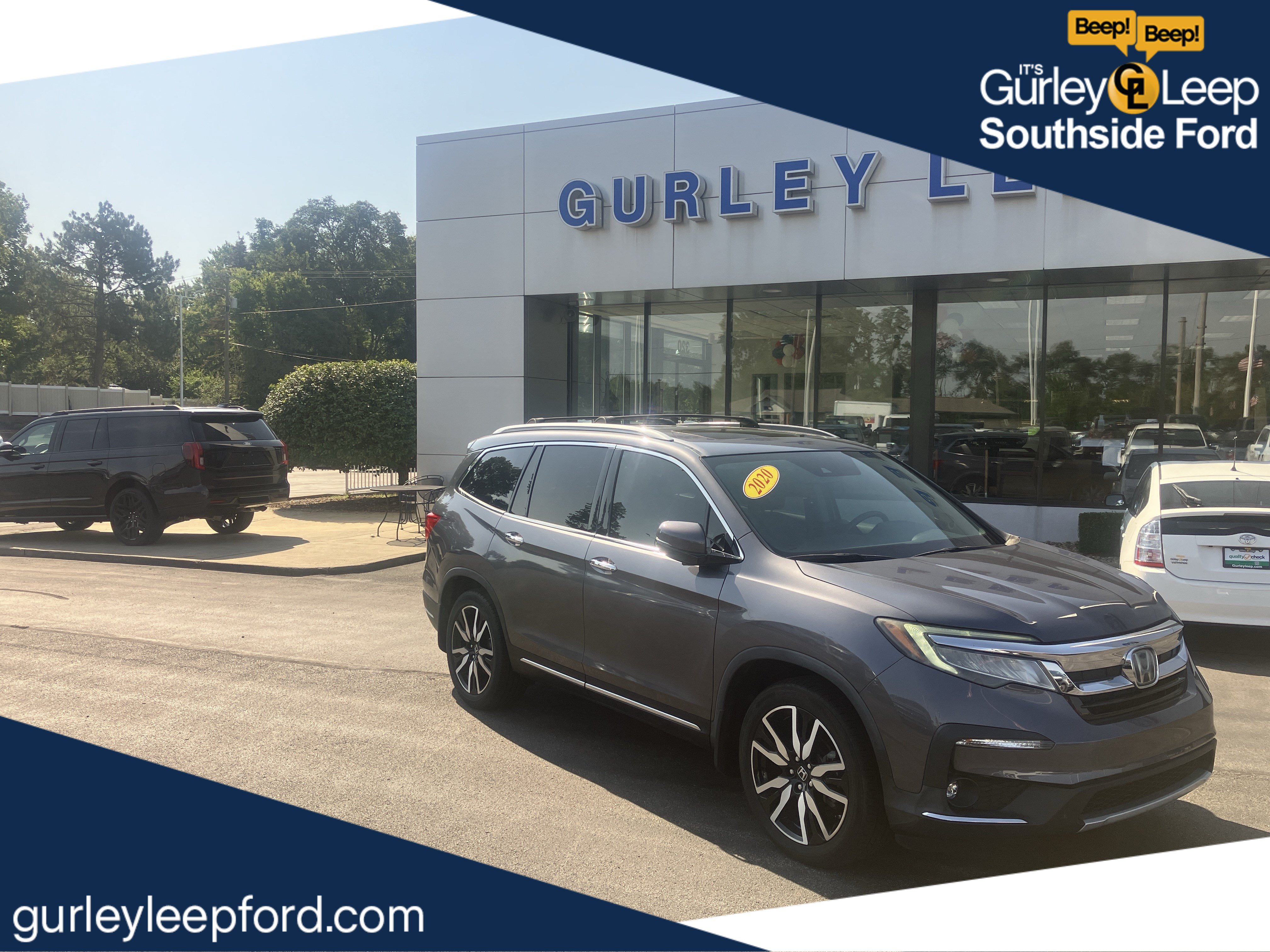 Used 2020 Honda Pilot Touring image 1