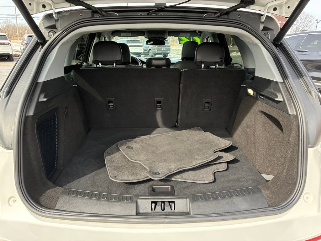 Certified 2022 Lincoln Corsair STANDARD w/ Premium Package image 5