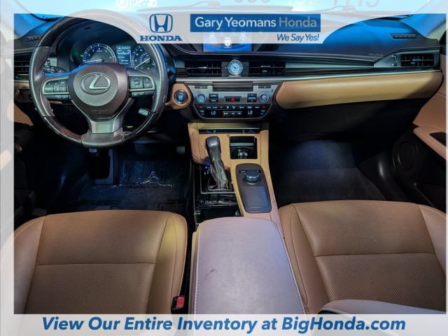 Used 2016 Lexus ES 350 w/ Premium Package w/Wood Trim FWD image 13