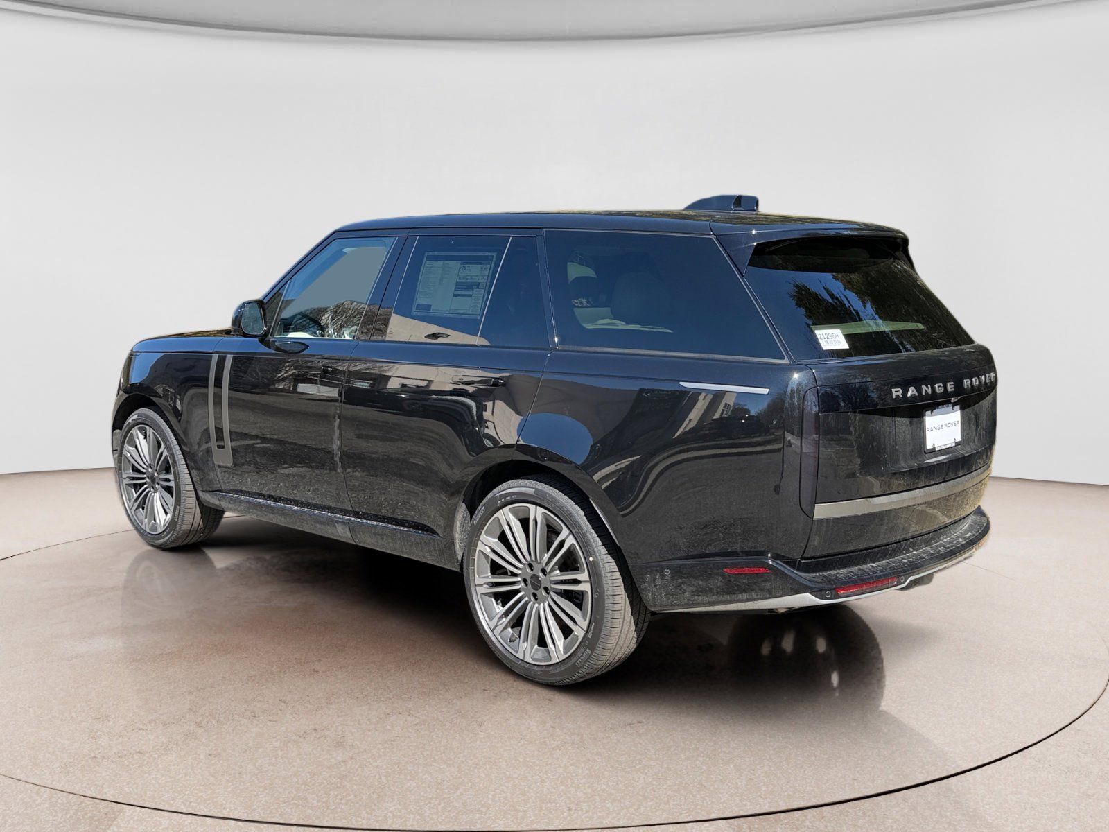 New 2026 Land Rover Range Rover SE image 3