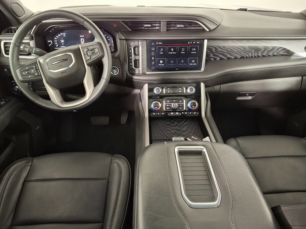 Used 2023 GMC Yukon XL Denali image 10