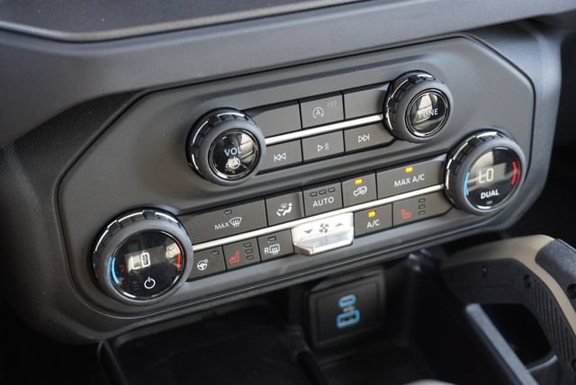 Used 2025 Ford Bronco Badlands w/ Sasquatch Package AWD/4WD image 26
