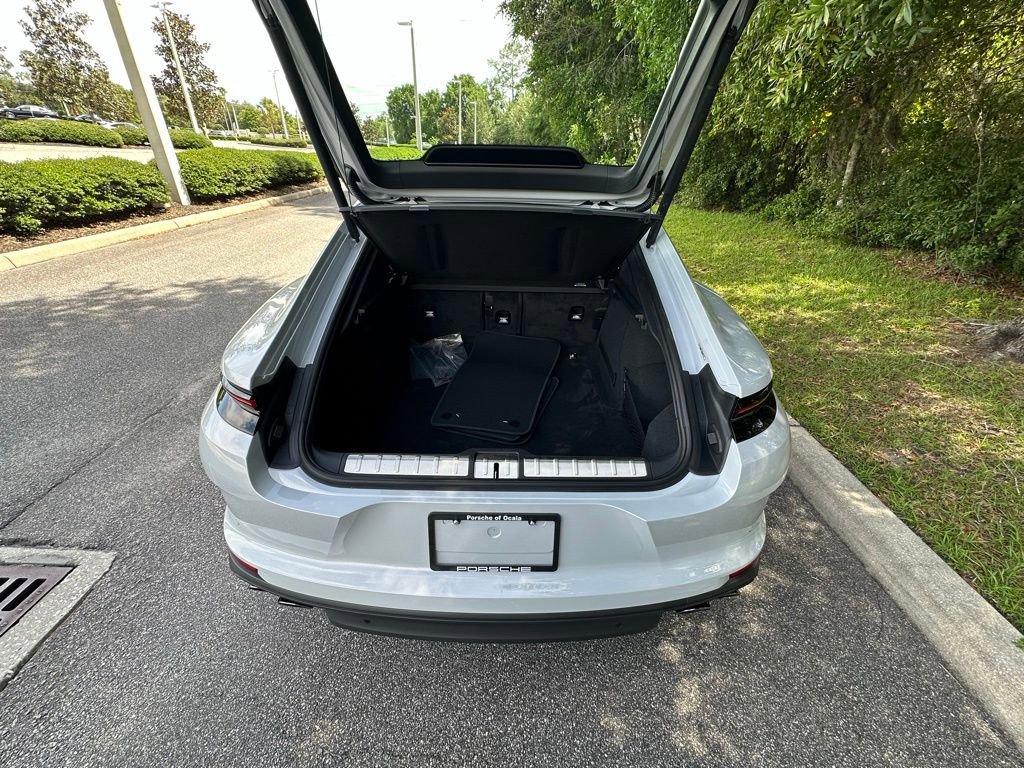 New 2026 Porsche Panamera RWD image 18