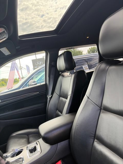 Used 2021 Jeep Grand Cherokee Limited w/ Trailer Tow Group IV AWD/4WD image 10